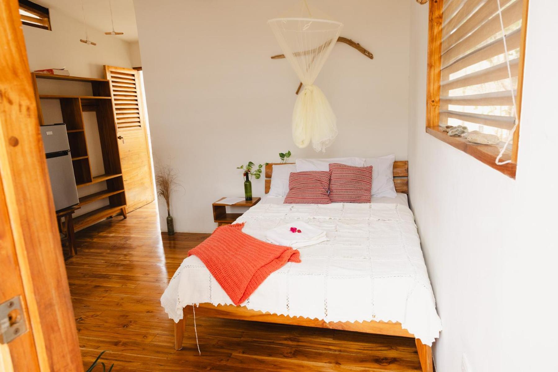 Nosotros Playa Maderas - Surf House & Casitas Villa Eksteriør billede